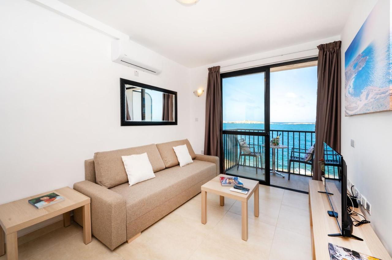 Islet Promenade Seafront Family Apartment With 2 Balconies By Getawaysmalta St. Paul's Bay Ngoại thất bức ảnh
