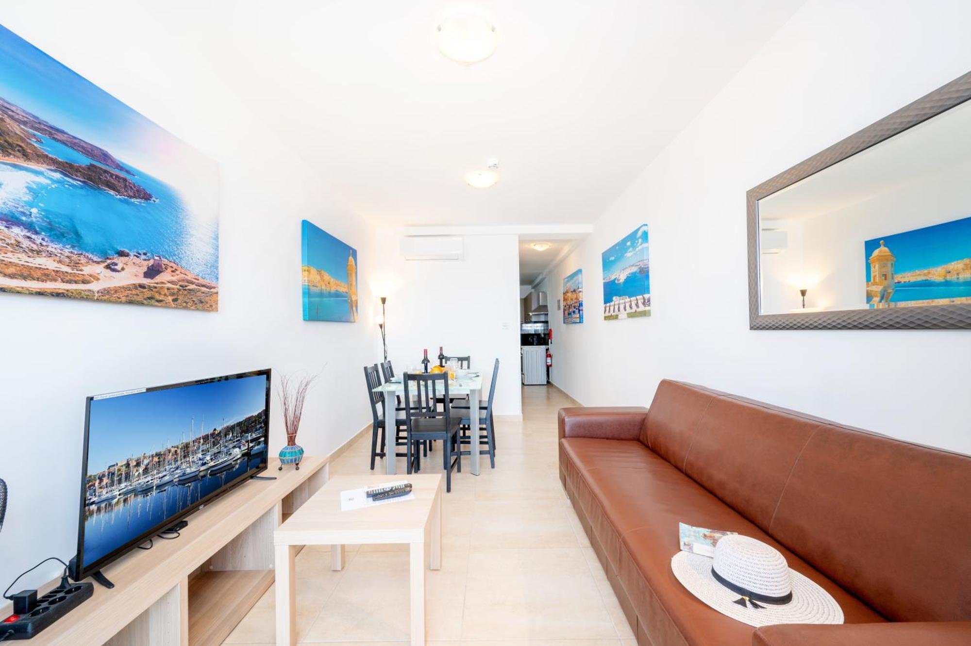 Islet Promenade Seafront Family Apartment With 2 Balconies By Getawaysmalta St. Paul's Bay Ngoại thất bức ảnh