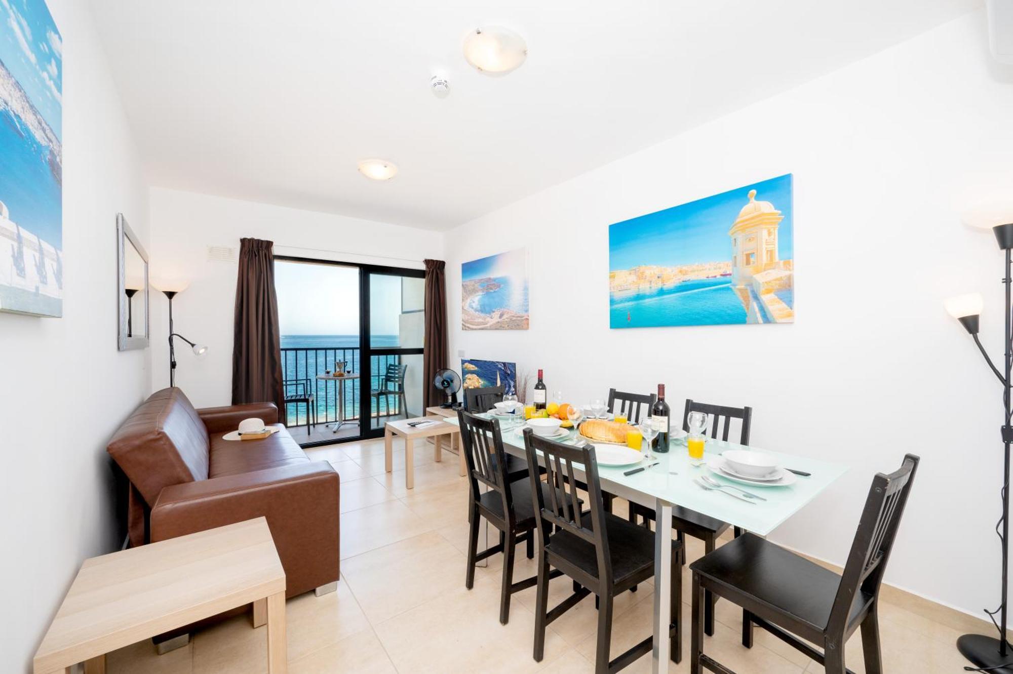 Islet Promenade Seafront Family Apartment With 2 Balconies By Getawaysmalta St. Paul's Bay Ngoại thất bức ảnh